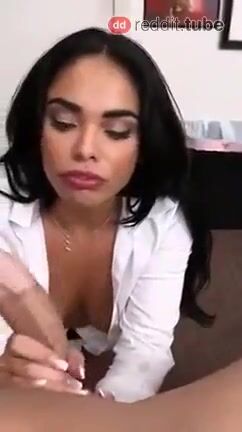 Handling a big cock with ease