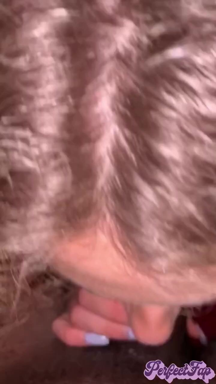 Drunk blondie goes deep on that bbc and takes a good facial