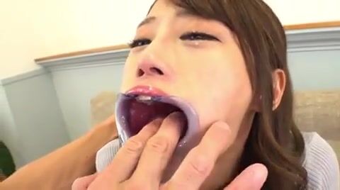 Playing with Hina Nanase's throat.