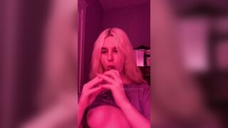 i’m just a teen training my throat ????