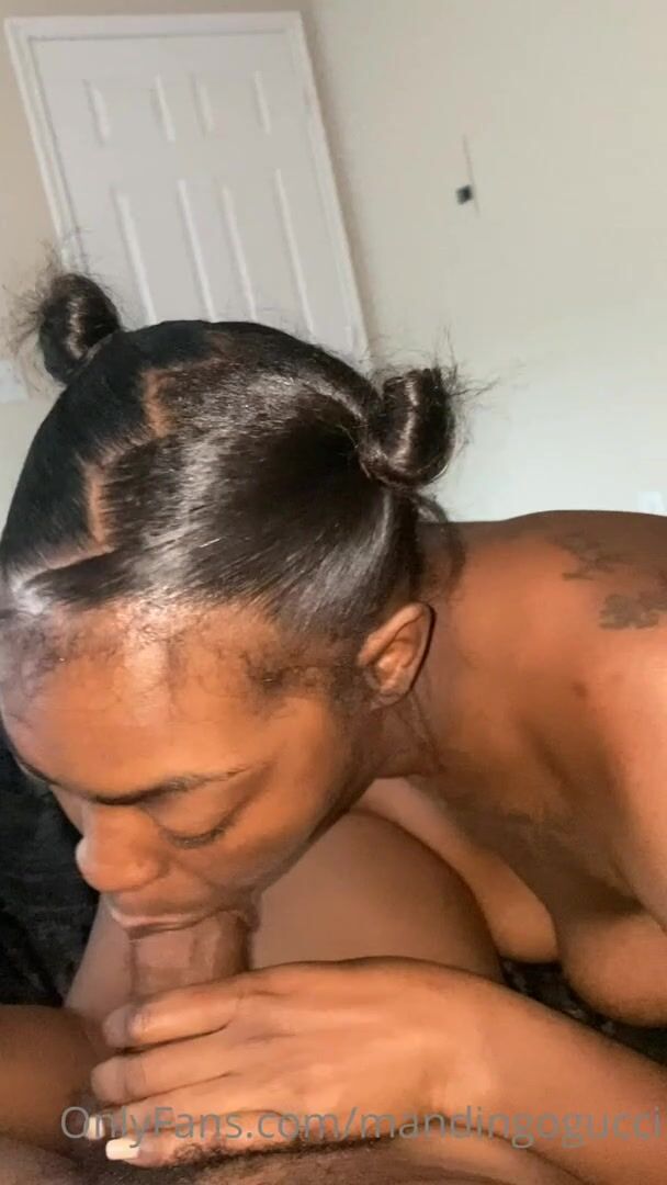 GETTING BLOWJOB IN BED BEFORE SLEEP RELEASES ALL DAY STRESS???? GET FULL LENGTH TAPES MEGA IN COMMENZ ????
