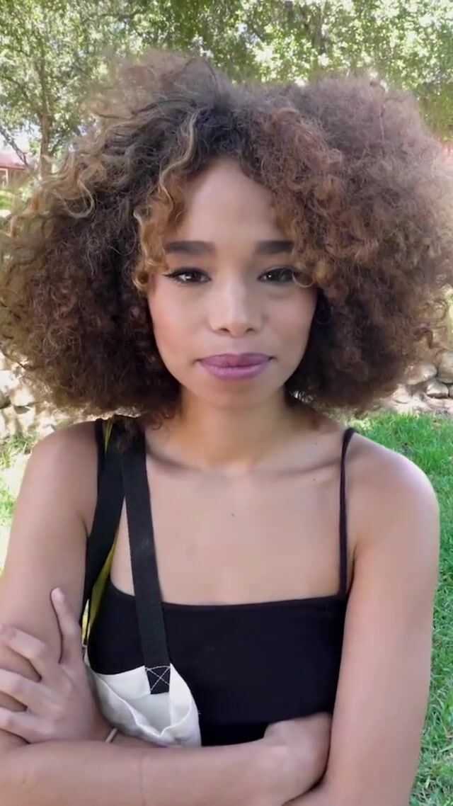 Cecilia Lion Blowjob