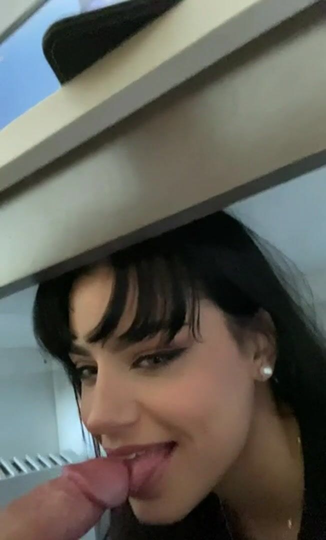 One of the best under table BJs