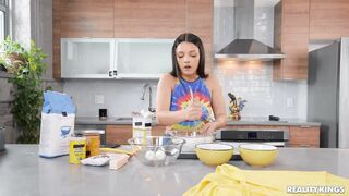 BlowJob: Ella cooking & sucking a fat one #1